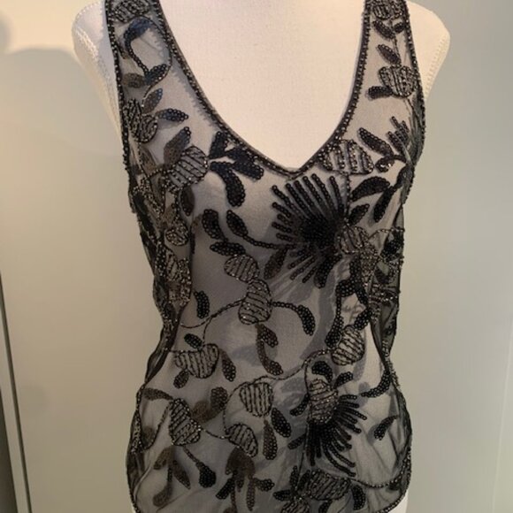 Sequin and bead top - Picture 2 of 10